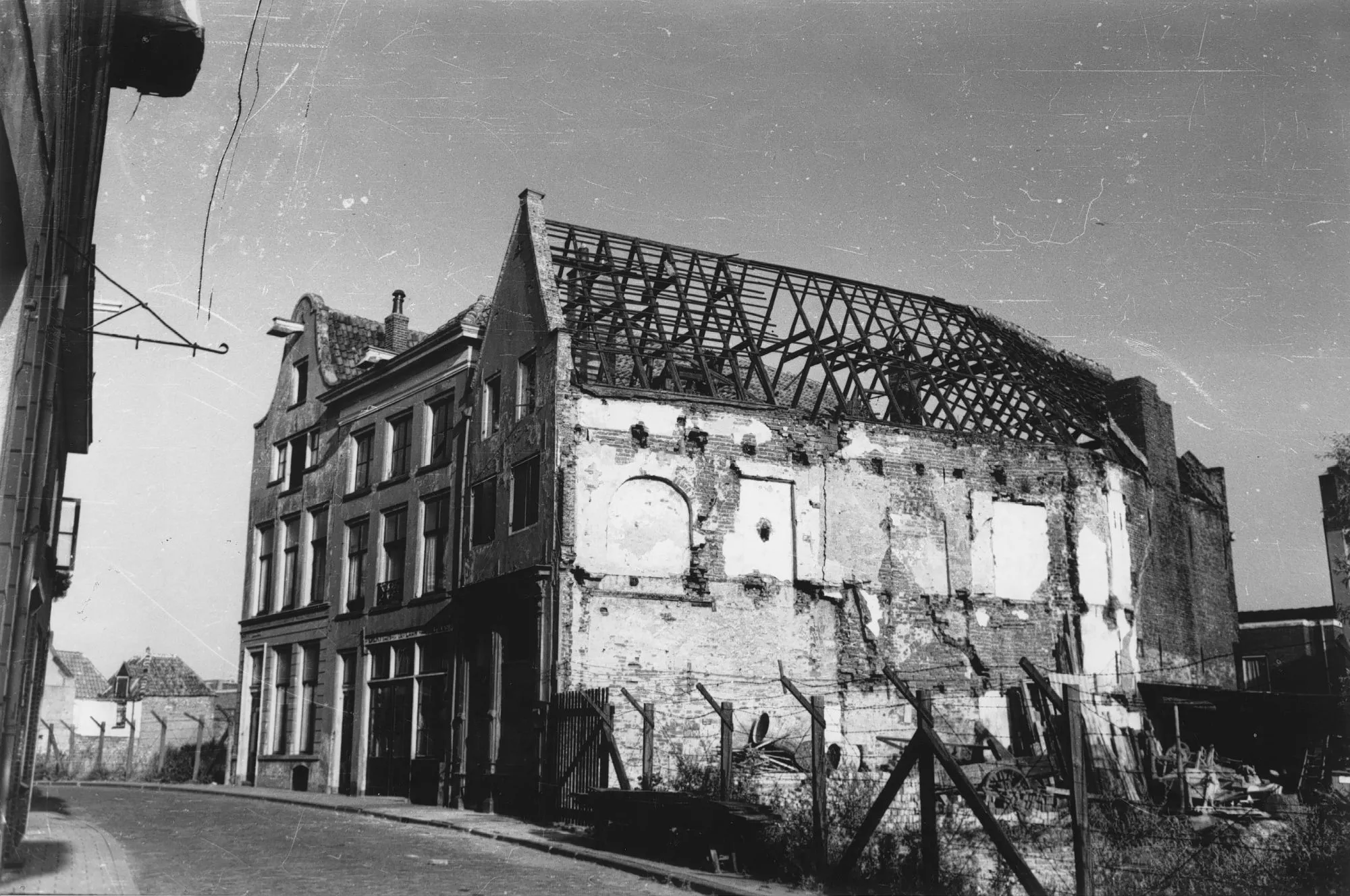 Het had niet veel gescheeld, of de middeleeuwen waren uit Deventer verdwenen