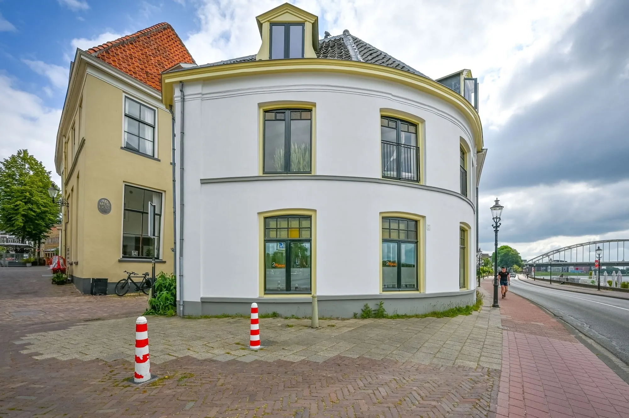 Achter de Muren Duimpoort 52-54