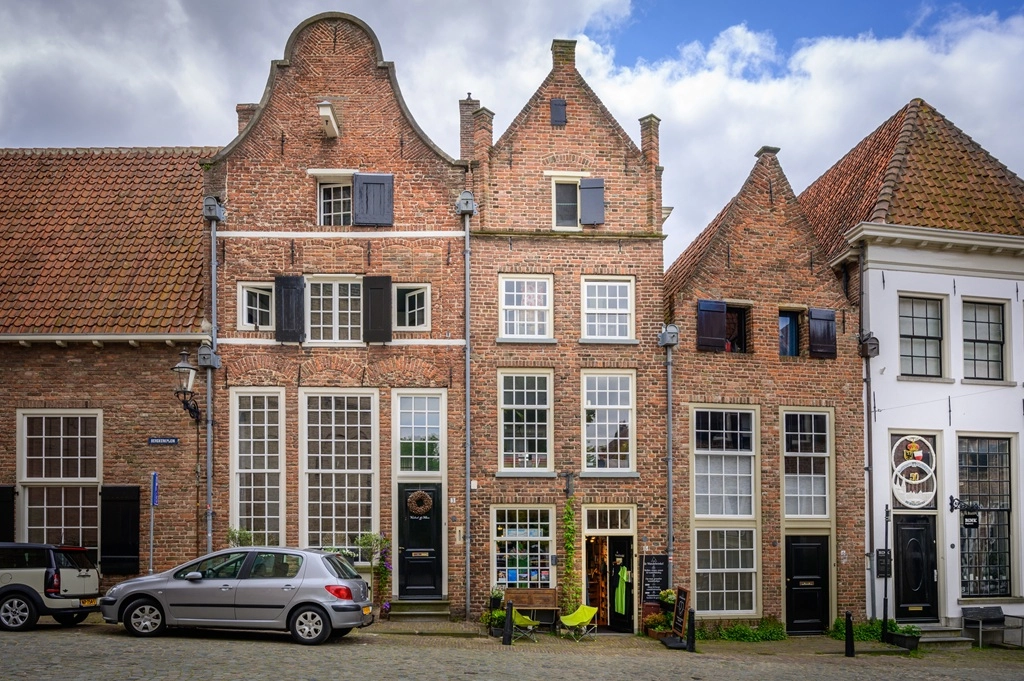 Bergkerkplein 3-4