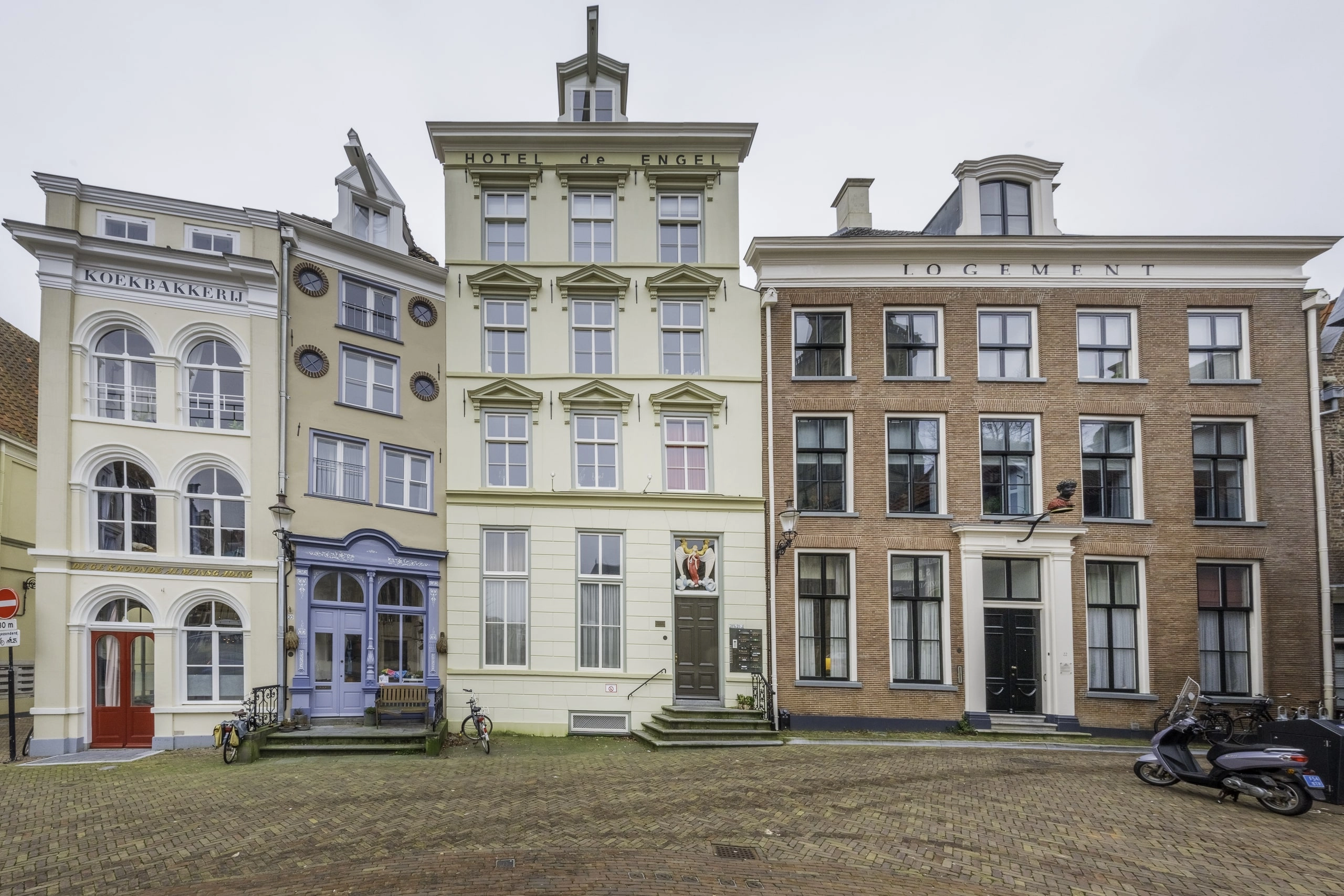Grote Kerkhof 21 a